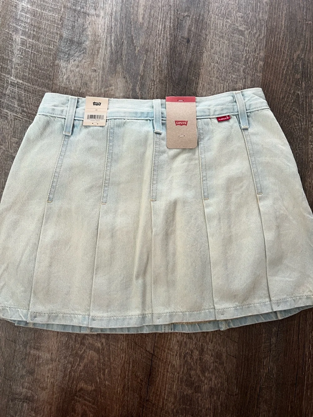 Levi's Mid-Rise Pleated Denim Mini Skirt- Size 28